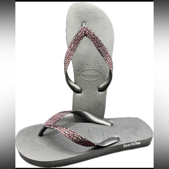 Bree Allison Designs Hand Crafted Crystal Flip Flops for Style-Savvy Individuals - Picture 1 of 8